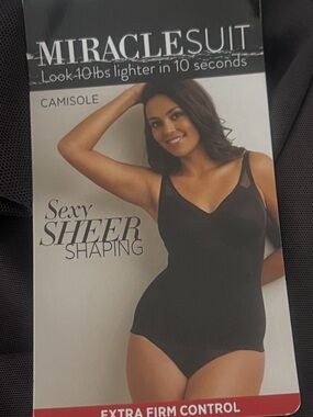 NWT MIRACLE SUIT
Look 10lb lighter in 10 seconds
CAMISOLE
SexrSHEER SHAPING 42DD